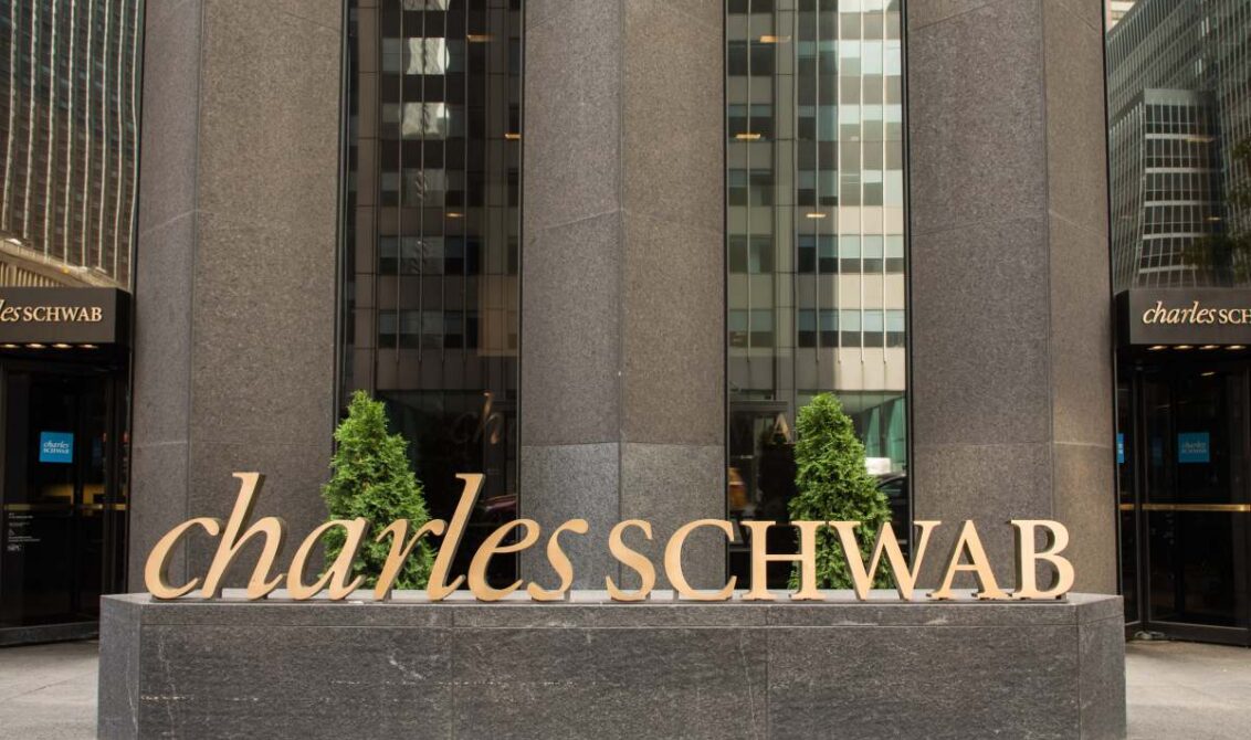 Finans devi Charles Schwab’dan durgunluk uyarısı