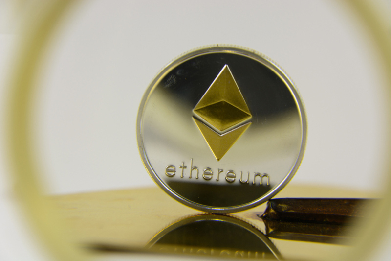 Bitcoin fiyatı hafta sonu sakin kalırken Ethereum pozitif ayrışmaya devam ediyor